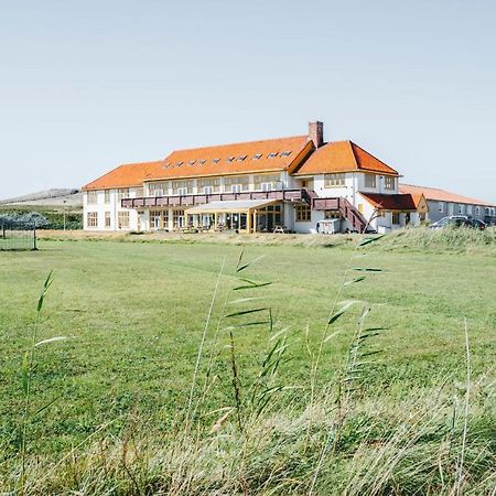 Family & Surfhostel Petten Bagian luar foto