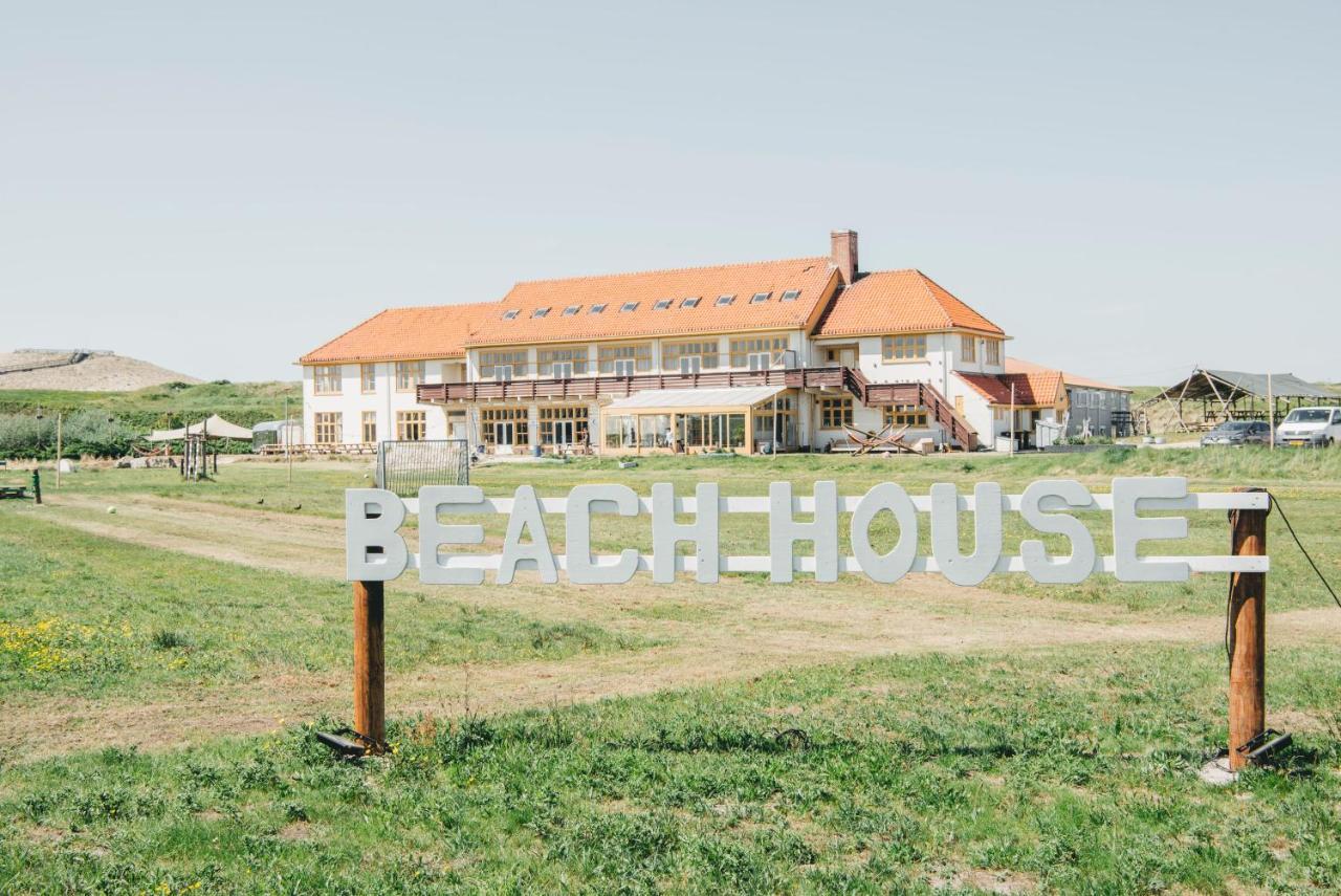 Family & Surfhostel Petten Bagian luar foto